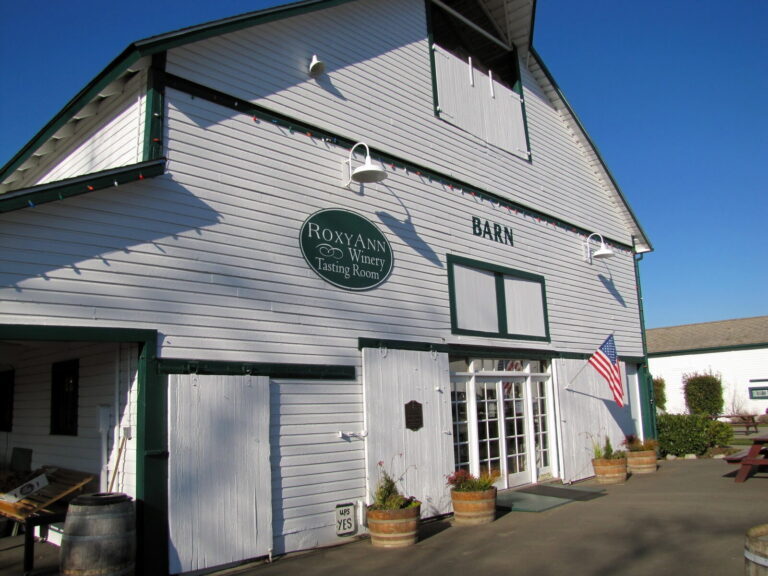 RoxyAnn Winery barn exterior