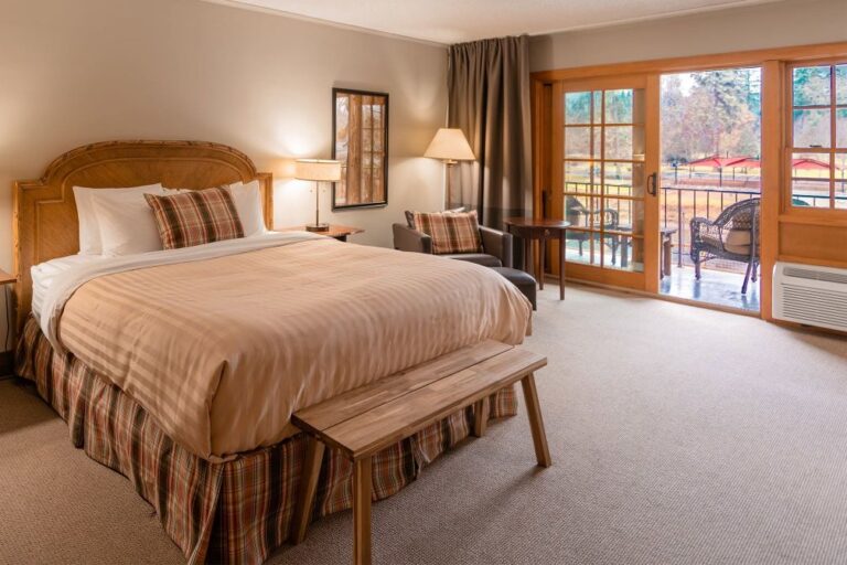 The Lodge at Riverside