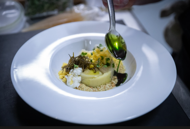 Nous Restaurant & Bar