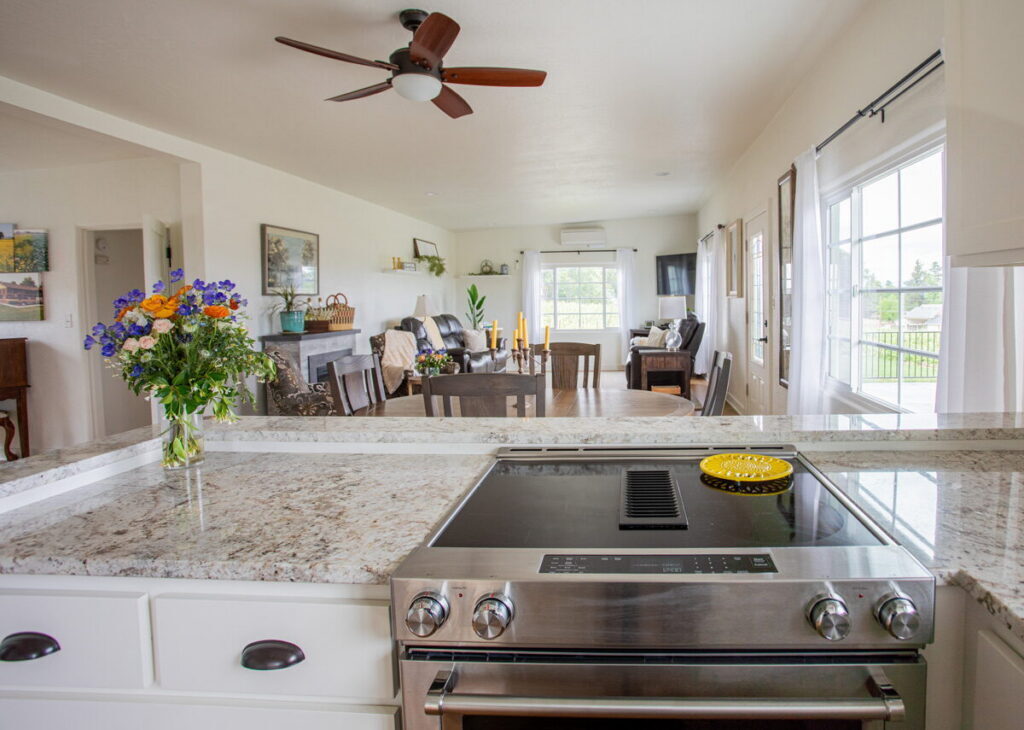 The Inn and Vineyard Cottage at Hummingbird Estate